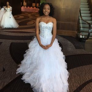 STUNNING White Prom/Cotillion Gown